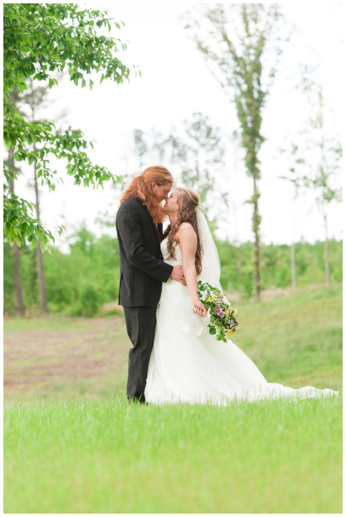 Horseshoe Lake Venue Huron TN bride and groom 4