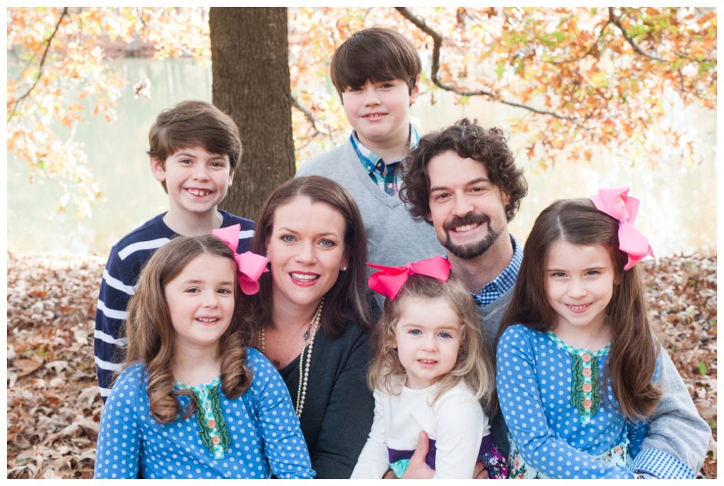 Fall Mini Sessions 2017 family of 7 sitting