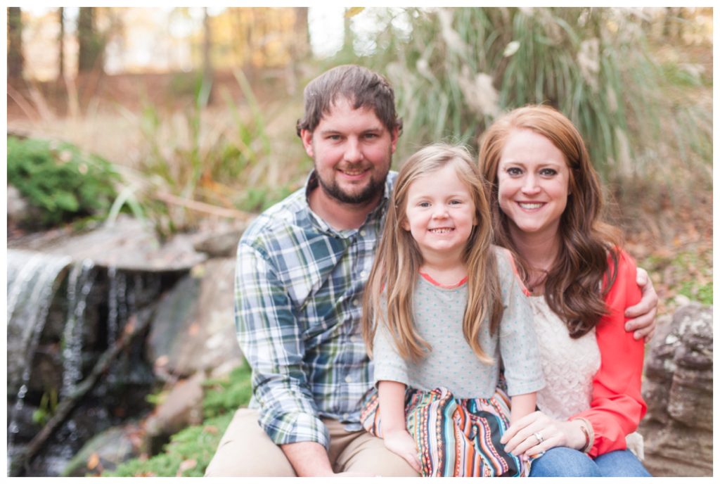 Fall Mini Sessions 2017 parents and daughter by waterfall