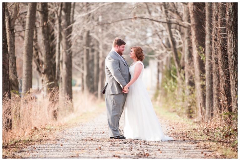 Winter Wedding | Huntingdon Tennessee | Julia & Logan