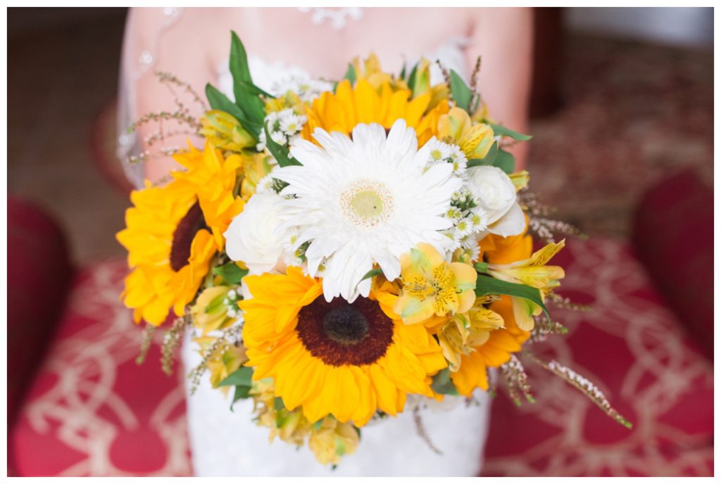 wedding bouquets sunflowers