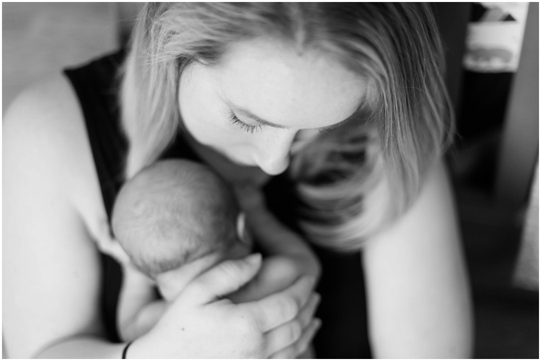 In-home newborn session _0024