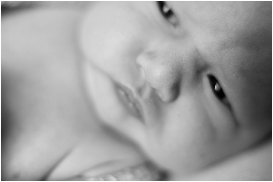 In-home newborn session _0033