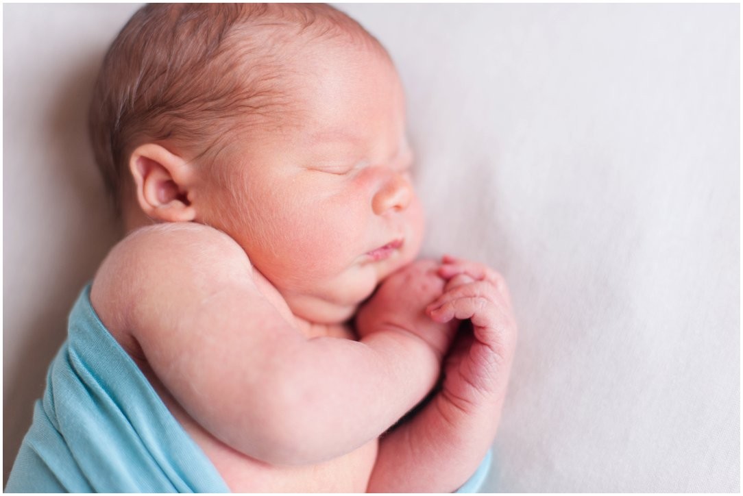 Nashville Newborn with hands clasped