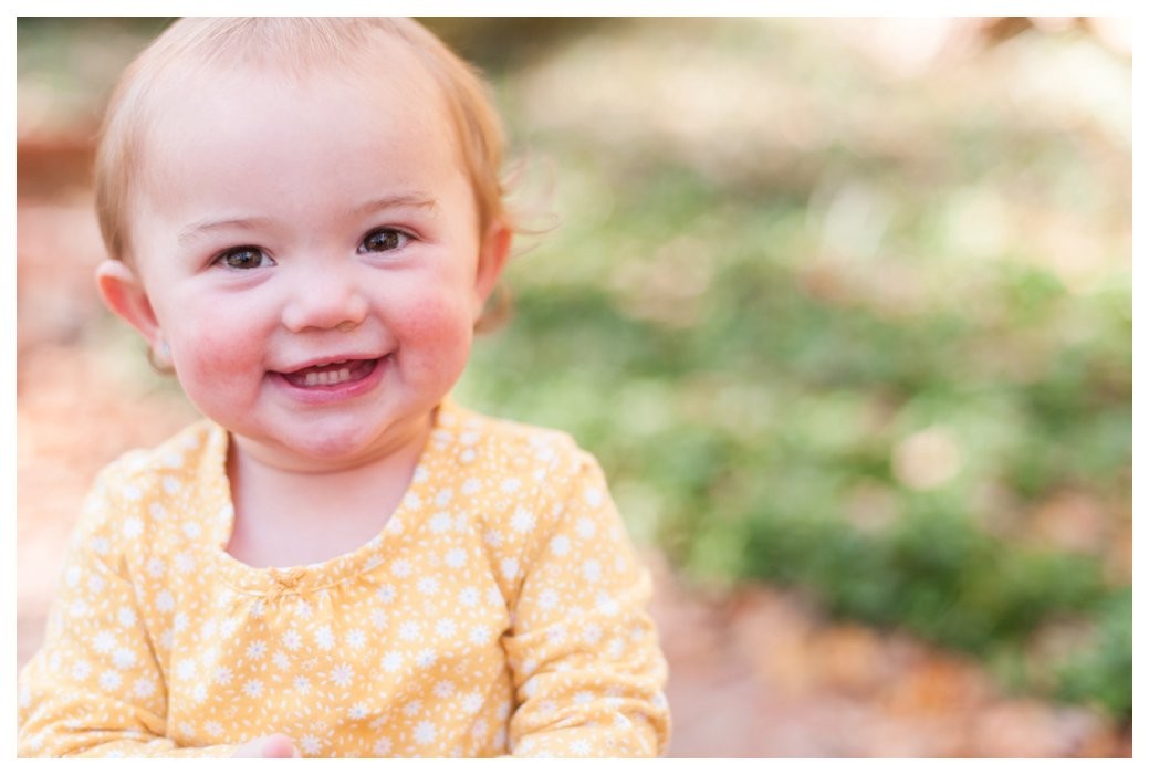 best of 2019 Tracye's Photography smiling little girl in yellow