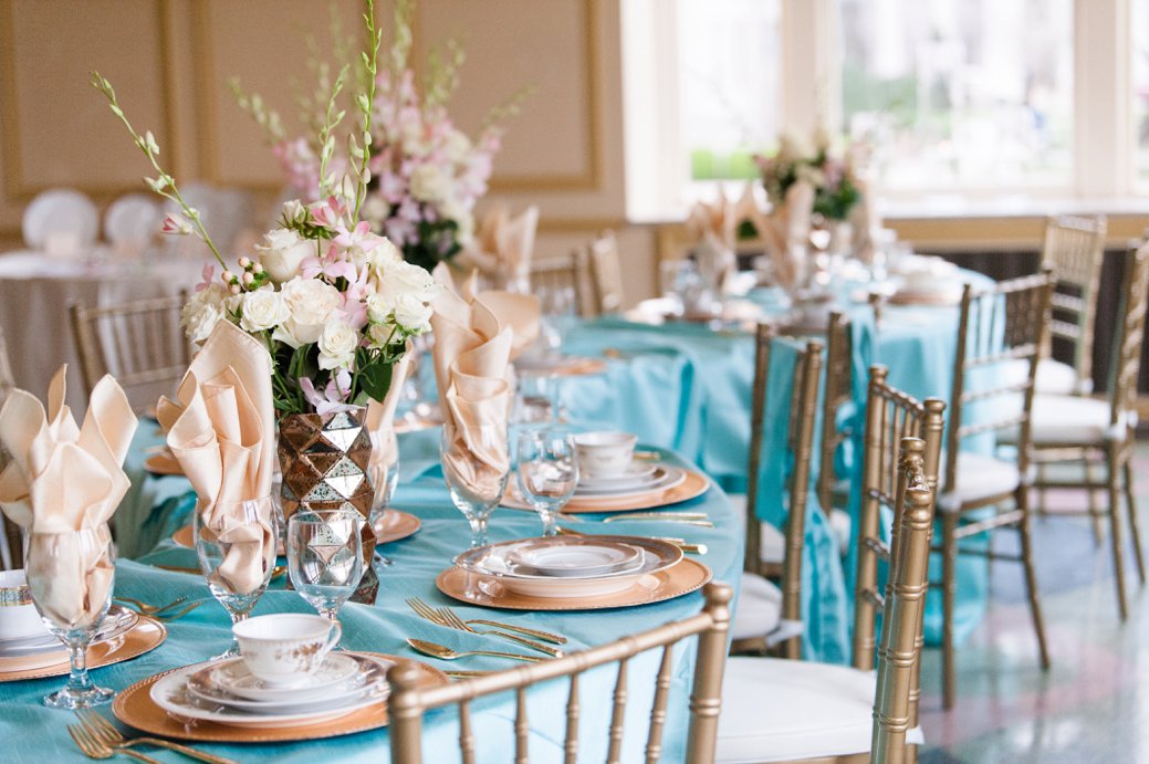 Bridal Boutique 2020 tiffany blue table