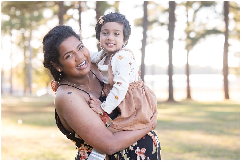 Maternity session with little sister in Pine Hill Park